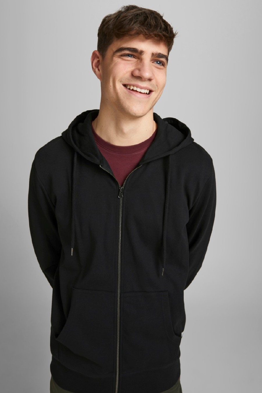 Sweatjacke JACK & JONES 12181901-Black