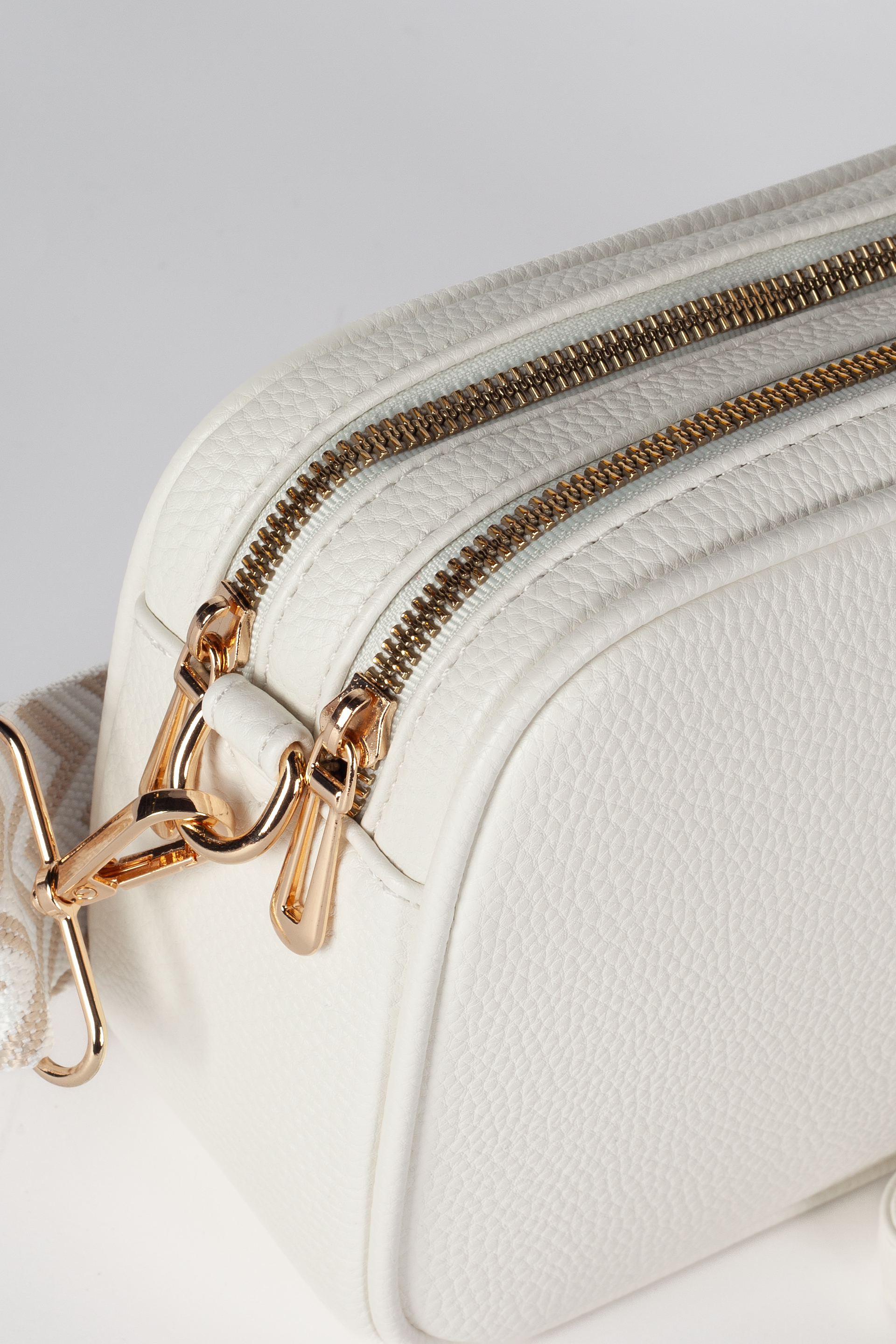 Schultertasche FLORA&CO F6967-BLANC