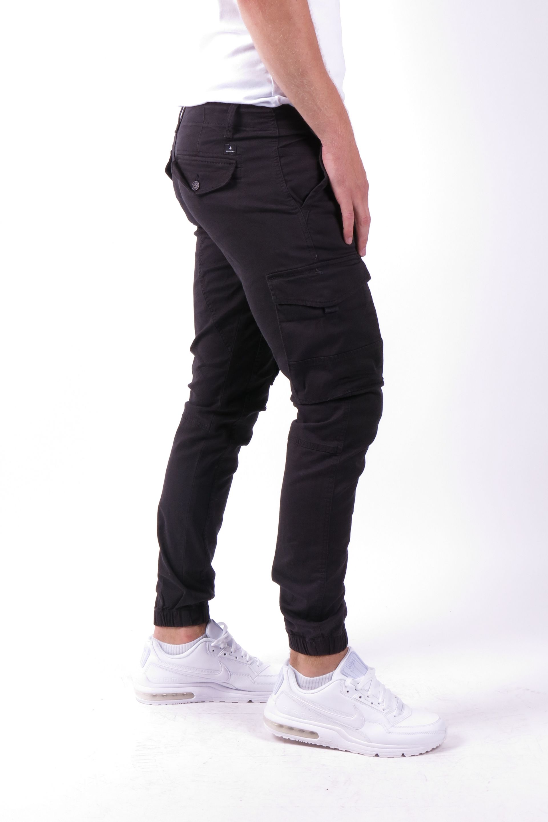 Cargo püksid JACK & JONES 12139912-Black