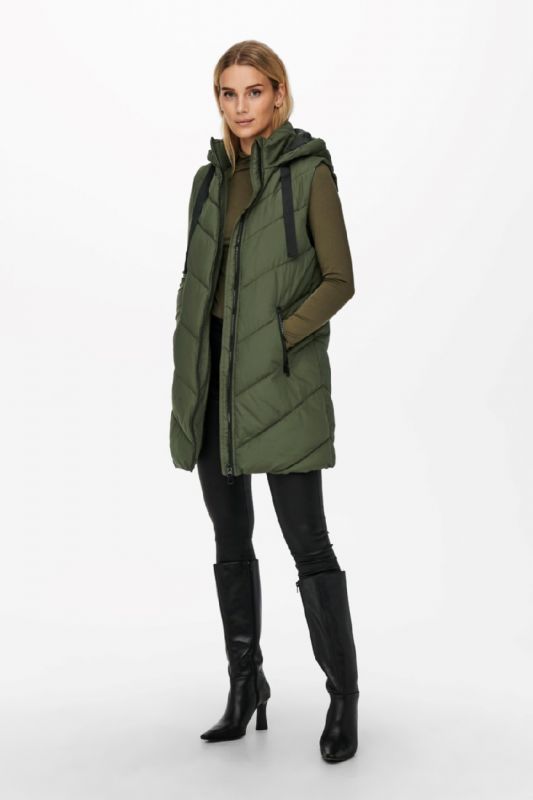 Liivi JACQUELINE DE YONG 15220630-Forest-Night