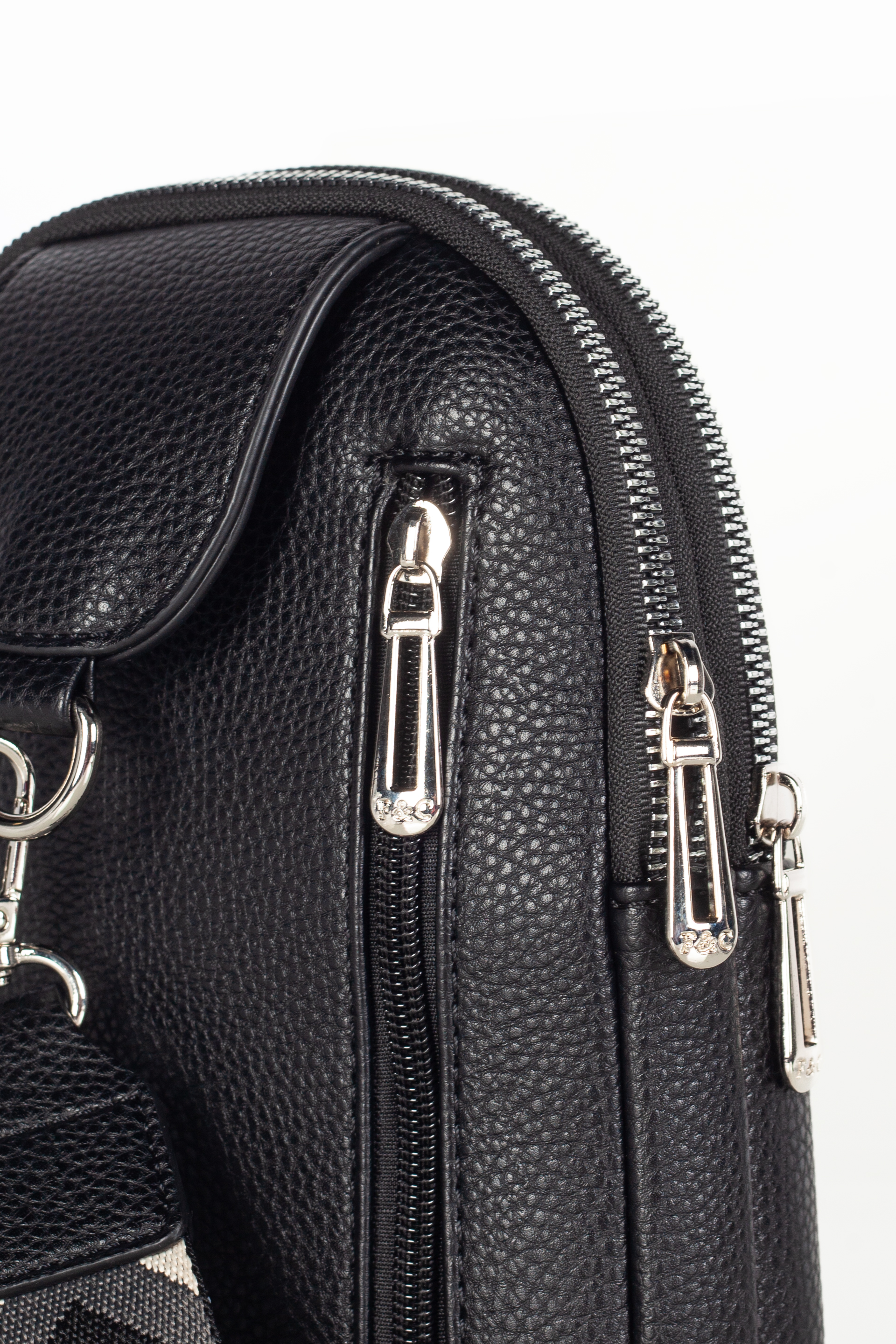 Rankinė per petį FLORA&CO F8506-NOIR