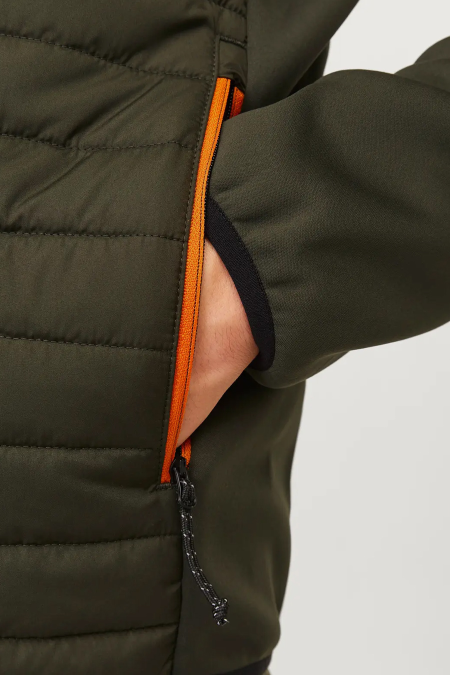 Vėjo striukė JACK & JONES 12182242-Rosin-SET-IN