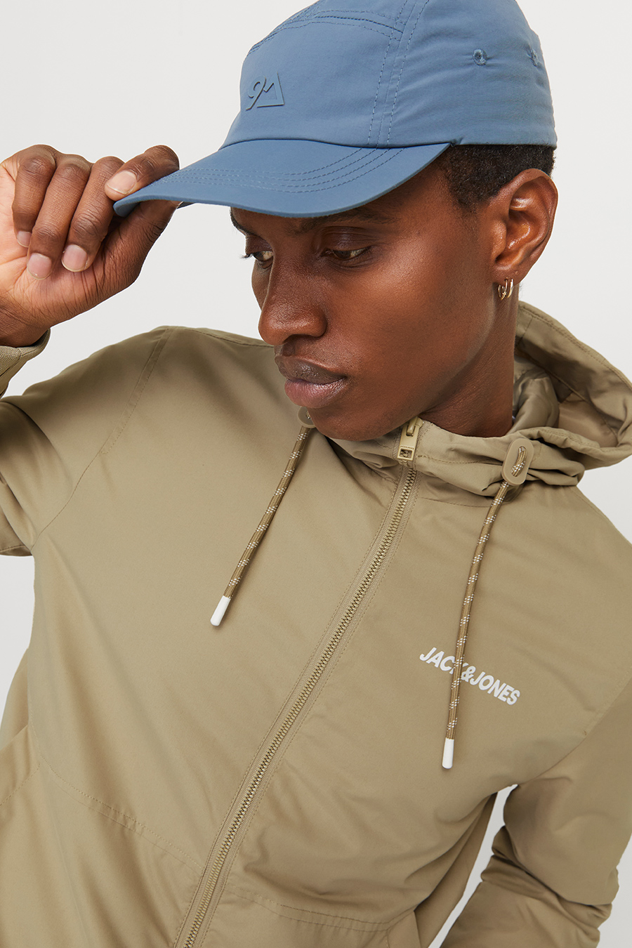 Vėjo striukė JACK & JONES 12200208-Crockery-SOLI