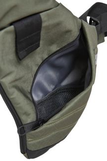 Rankinė ant juosmens CAT 84060-551