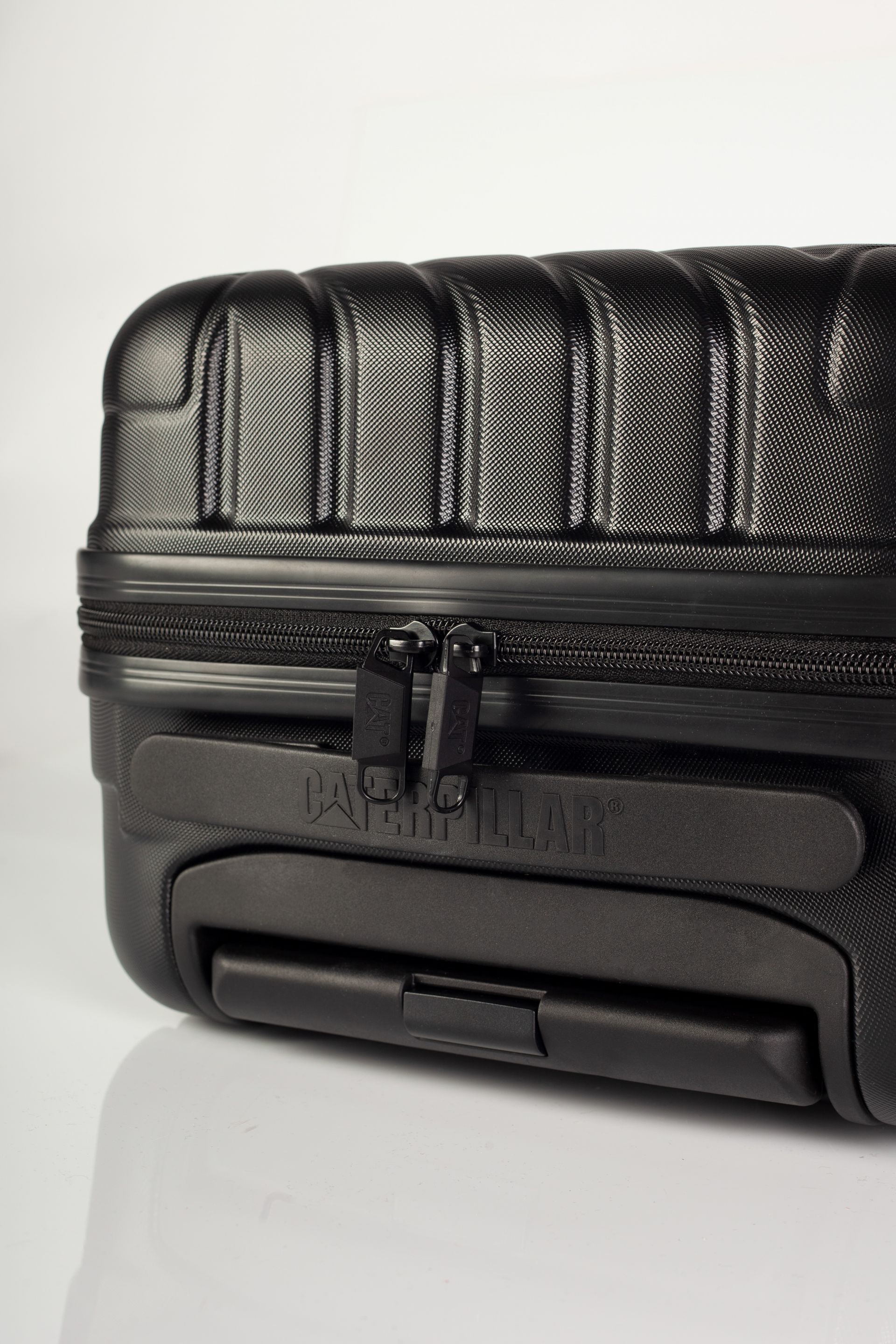 Ceļojumu koferis CAT 83923-01