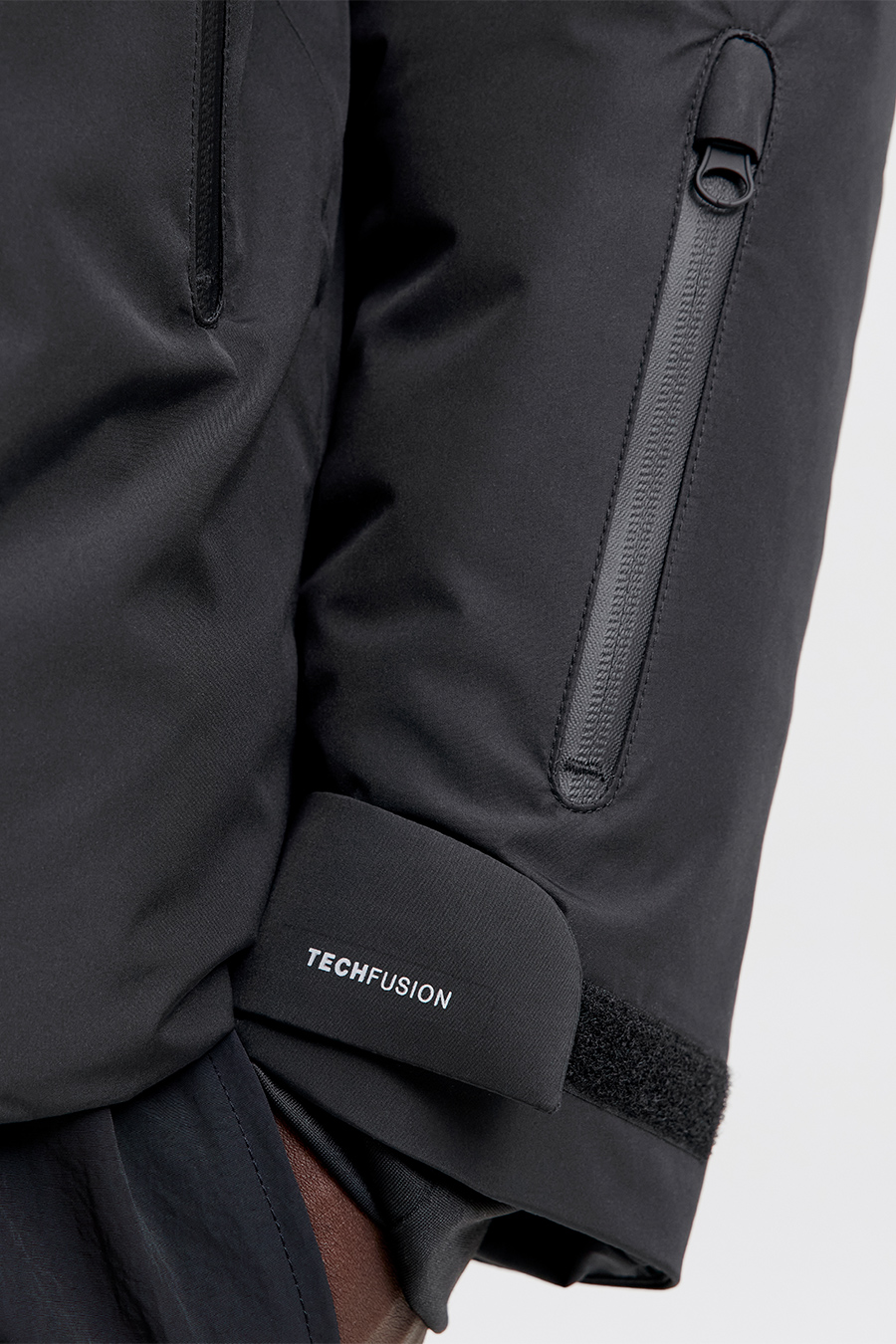 Зимняя куртка JACK & JONES 12283166-Black