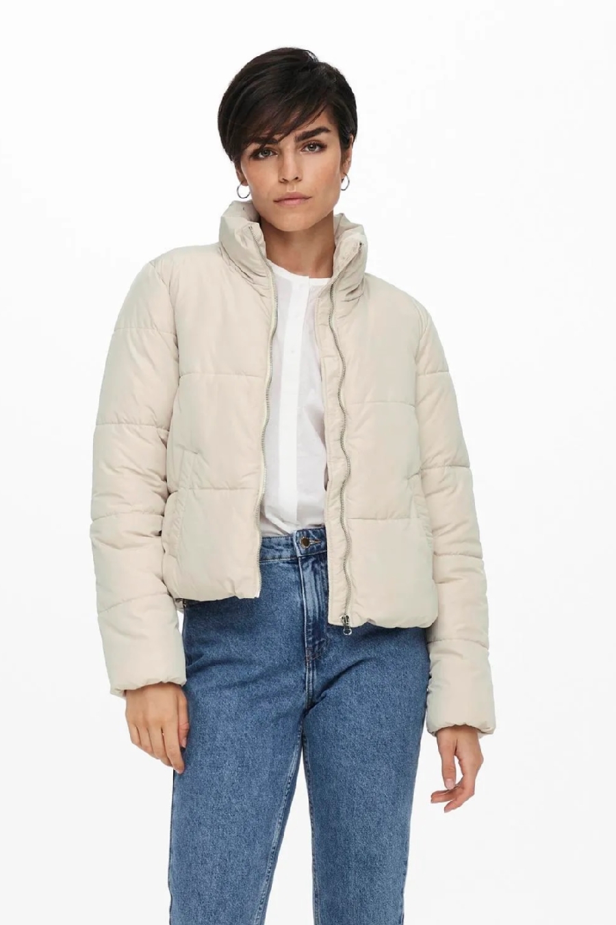  JACQUELINE DE YONG 15213591-Moonbeam