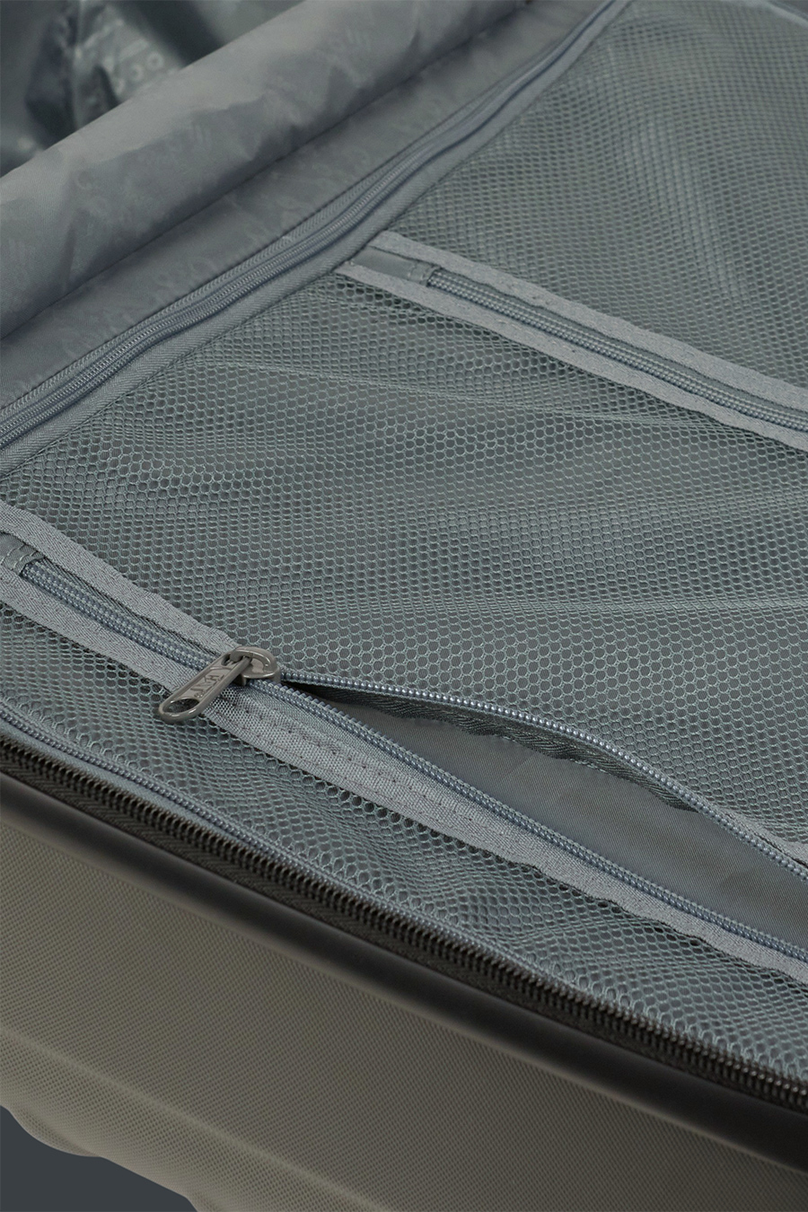 Чемодан CAT 84850-366