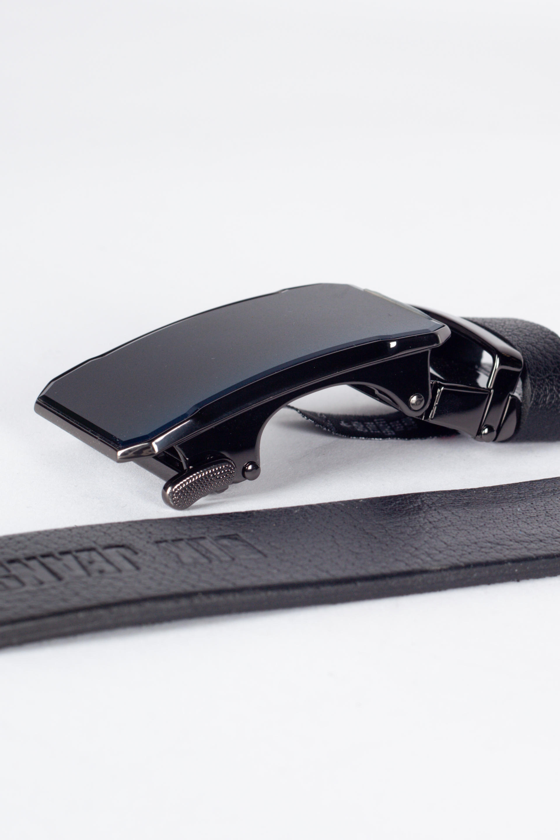 Кожаный ремень BLK JEANS 983835-202-01